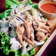 ก๋วยเตี๋ยวเรือหางยาว ร้านก๋วยเตี๋ยวเรือหางยาว