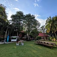 อุทัยริเวอร์เลค รีสอร์ต