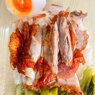 เมนูของร้าน เป็ดย่างนายตี๋