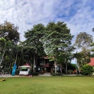 อุทัยริเวอร์เลค รีสอร์ต