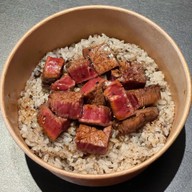 Meat Public (ข้าวหน้าเนื้อ/ข้าวหน้าหมู)