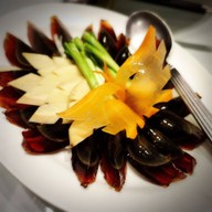 เมนูของร้าน Xin Tian Di Crowne Plaza Bangkok Lumpini Park