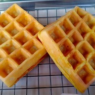 ขนมรังผึ้งโบราณ (สูตรโบราณ) & ไข่นกกระทา ตลาดโชคพิชัย ล๊อดD18