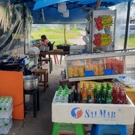 ข้าวมันไก่,ผัดไท,ผลไม้ รามอินทรา66