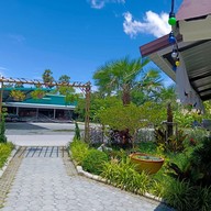 บรรยากาศ กลางสวนคาเฟ่ ปรีชาคาเฟ่