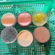 ป้าวุ้น ตลาดต้นพยอม