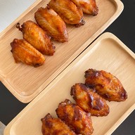 เมนูของร้าน พิซซ่าบางกอกชีสทะลัก ปั๊มPT ฉลองกรุง 52 ปั๊ม PT ฉลองกรุง 52