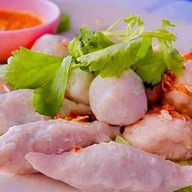 ก๋วยเตี๋ยวปลาโนนทอง ตลาดเก้าแสน