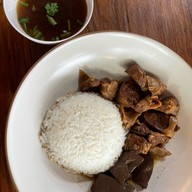 เมนูของร้าน ชาญ บะหมีไก่ตุ๋น , เชียงใหม่ สาขา 2 จริงใจวิลเลจ สาขา 2 จริงใจวิลเลจ