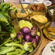 2459 ขนมจีน อาหารตามสั่งพื้นเมือง ส้มตำ