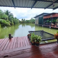 บรรยากาศ ร้านก๋วยเตี๋ยวบ้านร่มโพธิ์