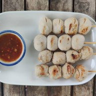 เมนูของร้าน ร้านก๋วยเตี๋ยวบ้านร่มโพธิ์