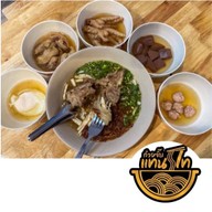 ก๋วยจั๊บแทนไท