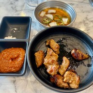 เมนูของร้าน The Tongkeungui