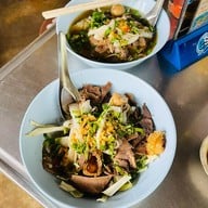 เมนูของร้าน ก๋วยเตี๋ยวเฮียตี๋น้อย เนินมะกอก