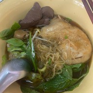 กินได้ ข้าวกับเตี๋ยว