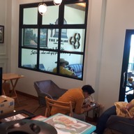 The parlor Coffee'n Eatery