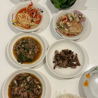 ป้าหนมหมูจุ่ม (ลาดหญ้า 4)