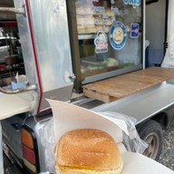 ขนมปังปิ้งป้าตุ้ม ม.พายัพ