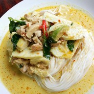 ขนมจีนคุณยายby รถเมลล์ ลำพูน