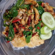 กะเพราพริกแห้ง สะพานพระนั่งเกล้า