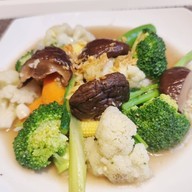 Budo Restaurant at Burgundy Residence 304