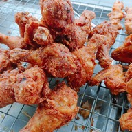 เมนูของร้าน ไก่ทอดหาดใหญ่ ซอยวัดตะเคียน