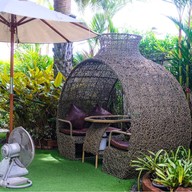 มั่งมี Mang Mee Cafe And Restaurant