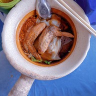 เมนูของร้าน ผัดไทยตะวันดา x บะหมี่ไก่ตุ๋น