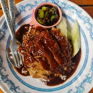 ข้าวขาหมูเยอรมัน (แห่งเดียวในโลก)