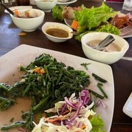 ครัวกลางดง