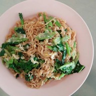 ผัดไทยริมคลอง