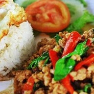 คนรักกะเพรา ศรีเวียง ซ.8