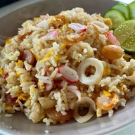 ข้าวไข่เจียวทรงเครื่อง