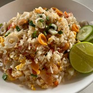 ข้าวไข่เจียวทรงเครื่อง