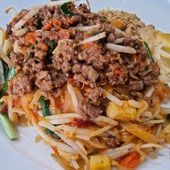 กะเพราพริกแห้ง สะพานพระนั่งเกล้า