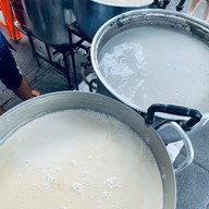 อาร์มน้ำเต้าหู้ ตลาดสาย 2
