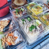 เมนูของร้าน อัยด้า ข้าวหมกไก่ ตลาดคลองวาฬ
