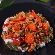 เมนูของร้าน กะเพราแก้ว กะเพราทอง คลองสี่