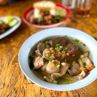 เมนูของร้าน ร้านต้มเลือดหมูนายโทน