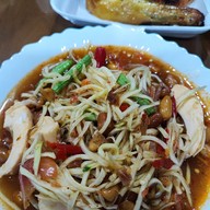 ไก่อบโอ่ง บ้านช่างหล่อ