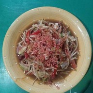 ยำไก่แซ่บยักษ์foodฮาลาล ช้างคลาน