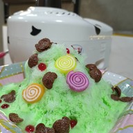 Hai Hai บิงซูน้ำแข็งเกล็ดหิมะ ปากเพรียว