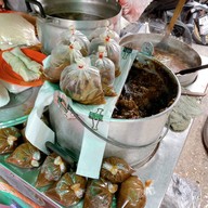 เปาะเปี๊ยะสดขาหมู (เจ้าอาม่า) - คลองถม