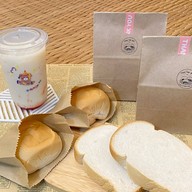 ปังต้าวก้อน  ขนมปังปิ้ง - ปังเย็นแก้วใหญ่ ช้างม่อย