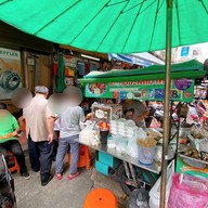 เปาะเปี๊ยะสดขาหมู (เจ้าอาม่า) - คลองถม