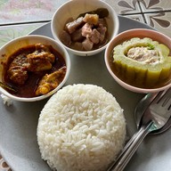 ร้านน้ำชุบผักเหนาะลำพูน