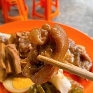 เปาะเปี๊ยะสดขาหมู (เจ้าอาม่า) - คลองถม