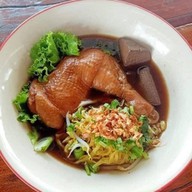ก๋วยเตี๋ยวเรือไดโนเสาร์ -