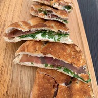 เมนูของร้าน Midwinter Green